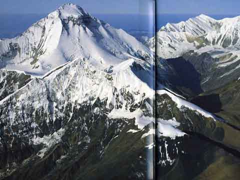 
Dhaulagiri East and North Faces, Tukuche Peak, and Hidden Valley - Over the Himalaya book
